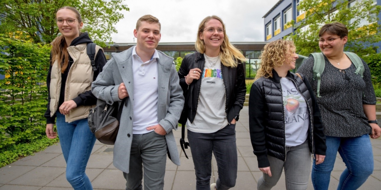 Fachoberschule (FOS) mit interessanten Schwerpunkten